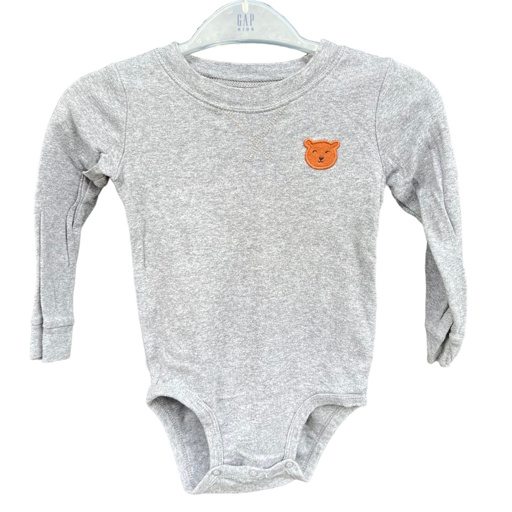 ⭐️⭐️⭐️3 for$12⭐️⭐️⭐️ Carter’s Long Sleeve  Bodysuit Gray Size 24 months